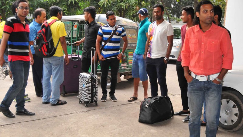 Footballers-Reportin-2